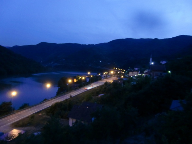 Bosnien & Herzegowina bei Nacht